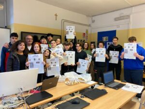 “La Redazione in classe” arriva a Scampia: prove di giornalismo tra i banchi di scuola